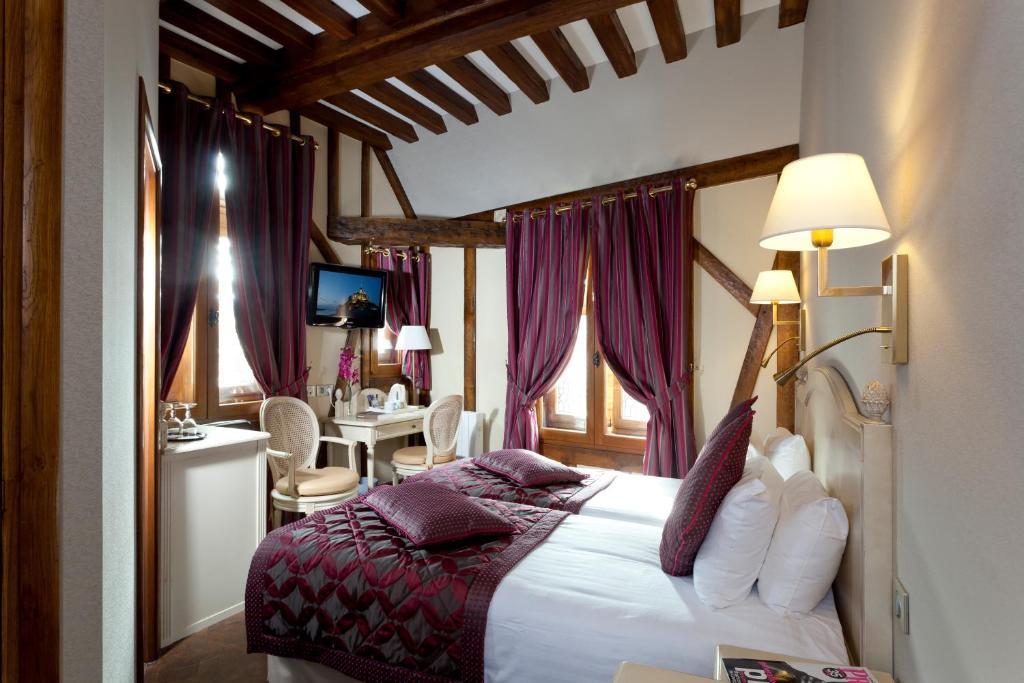 Auberge Saint Pierre Mont-Saint-Michel Bagian luar foto