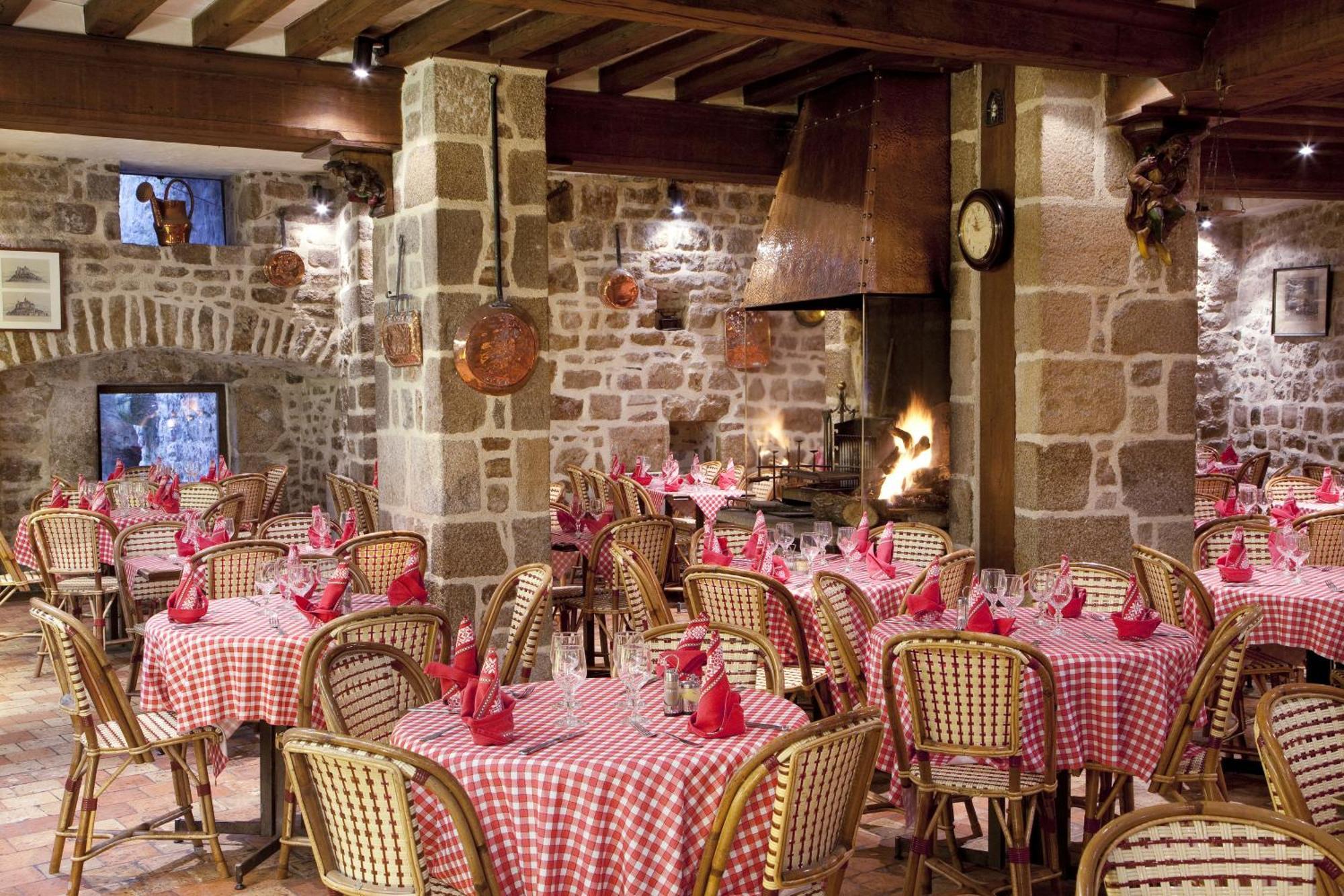 Auberge Saint Pierre Mont-Saint-Michel Bagian luar foto