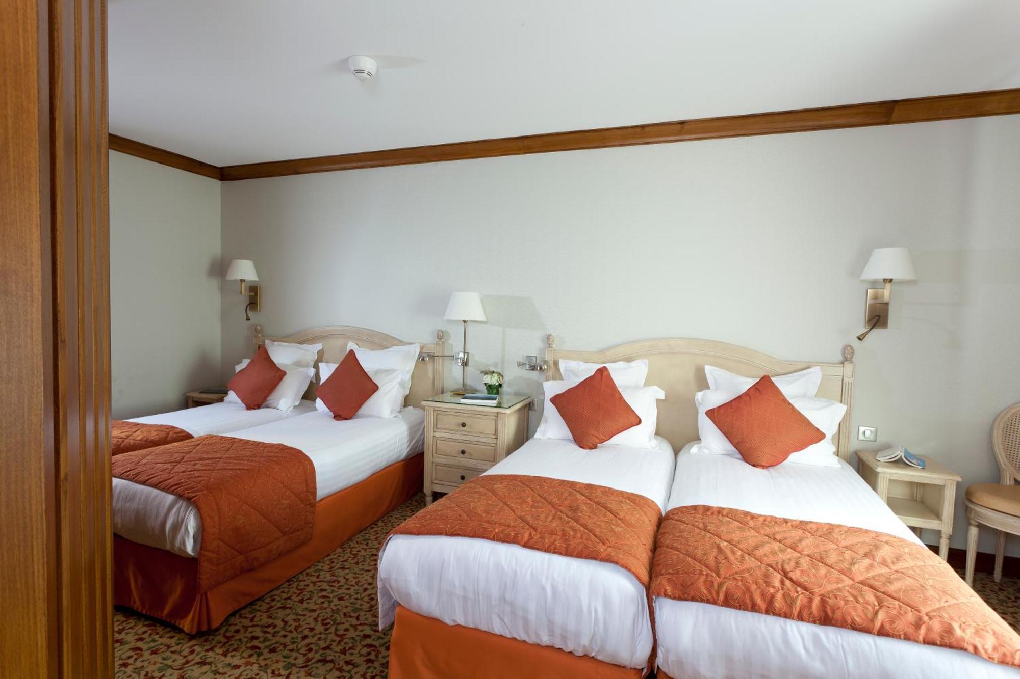 Auberge Saint Pierre Mont-Saint-Michel Bagian luar foto
