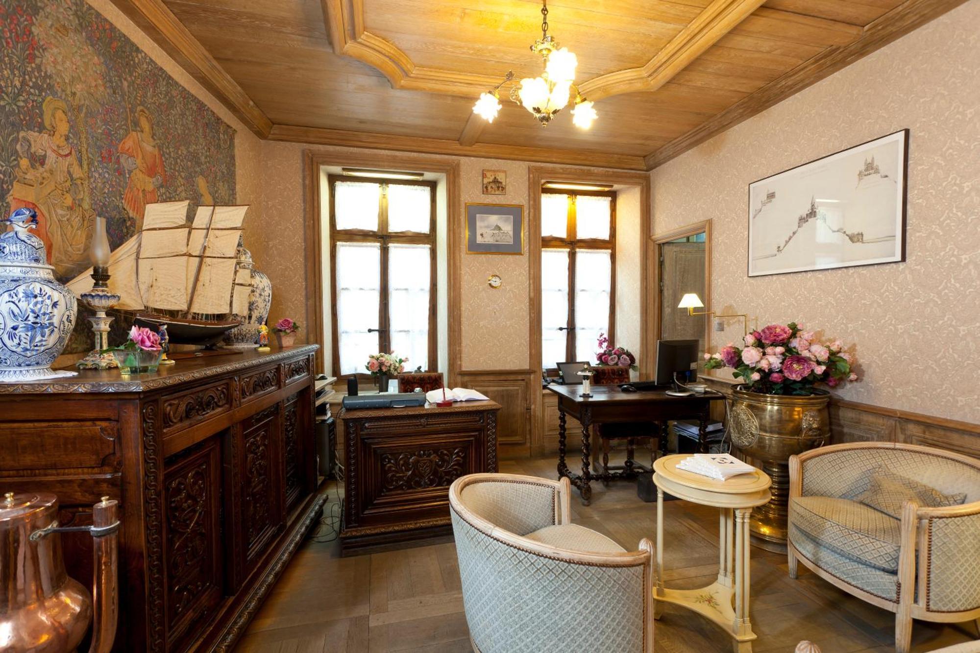 Auberge Saint Pierre Mont-Saint-Michel Bagian luar foto