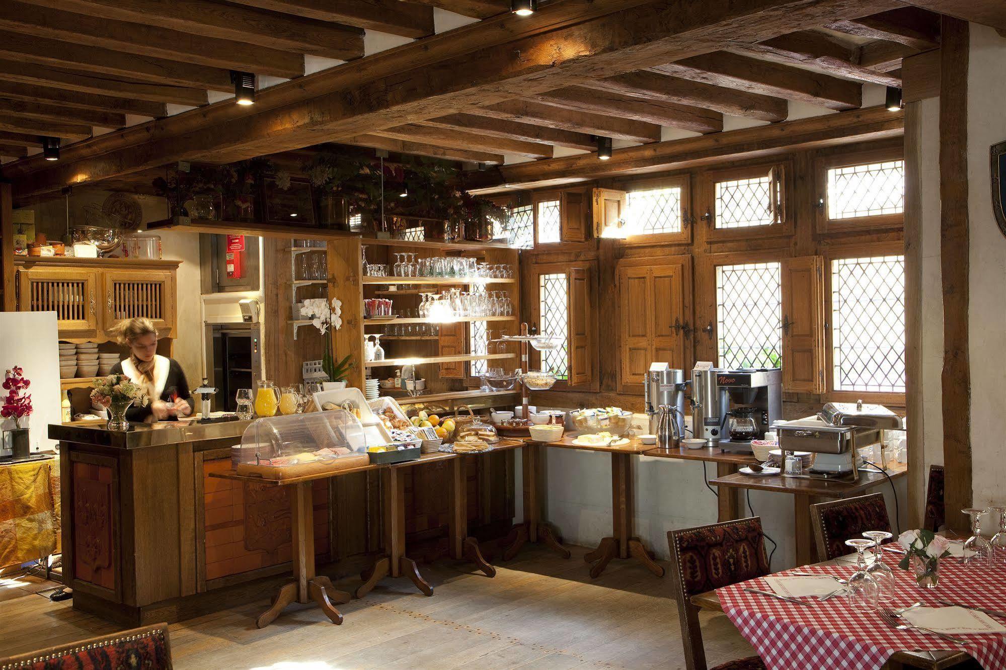 Auberge Saint Pierre Mont-Saint-Michel Bagian luar foto